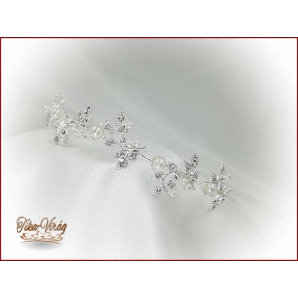 Tiara CARCN-15906.